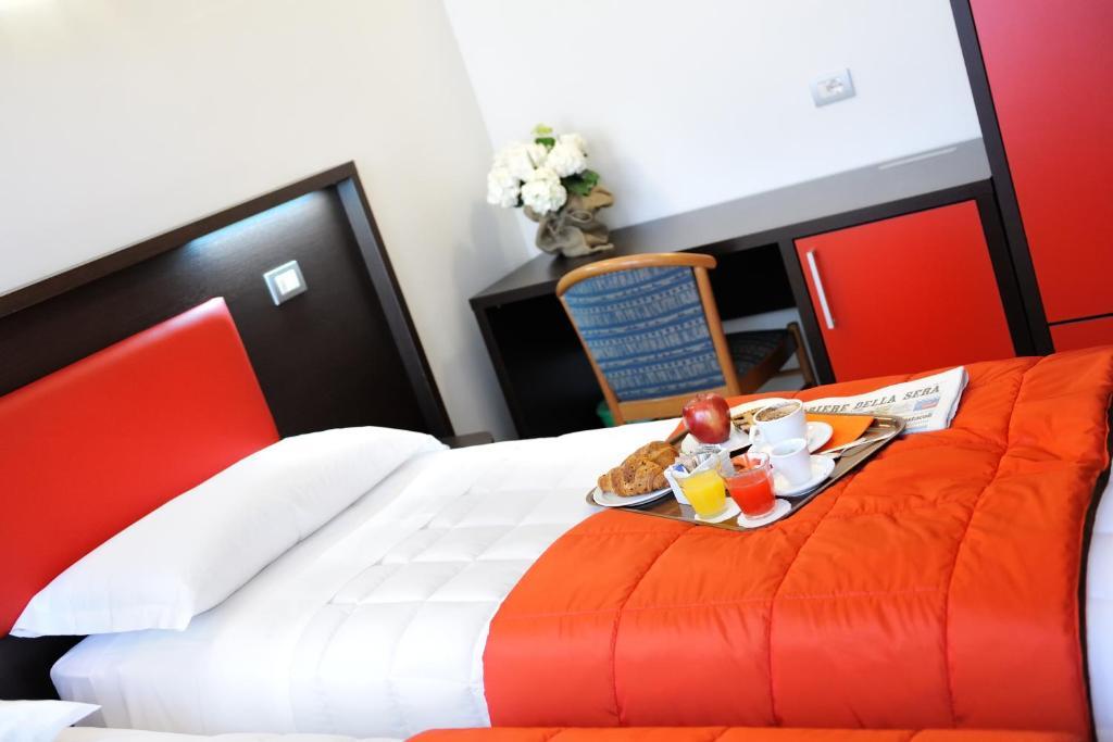 Triple Room,109802037:JPEG